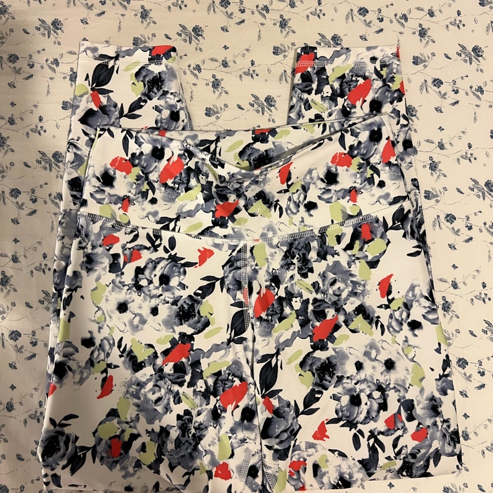 Marika Floral Print Leggings - Black, Red, White